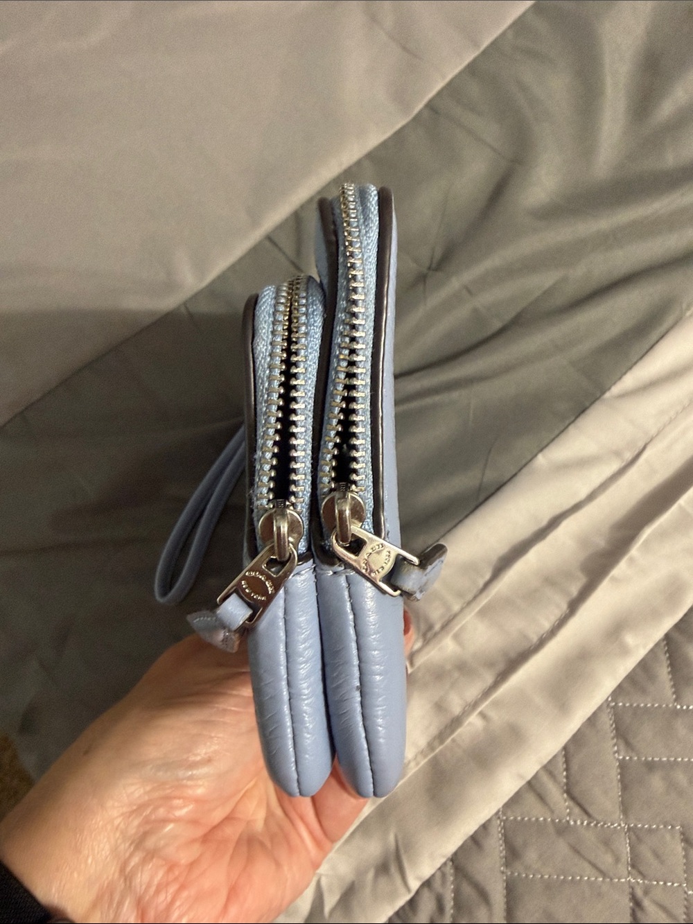 COACH Light Blue Pebbled Leather Wristlet Clutch with Gold Logo - Picture 6 of 8